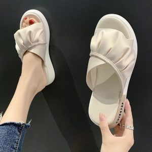 Slippers thick soled fashionable sandals,